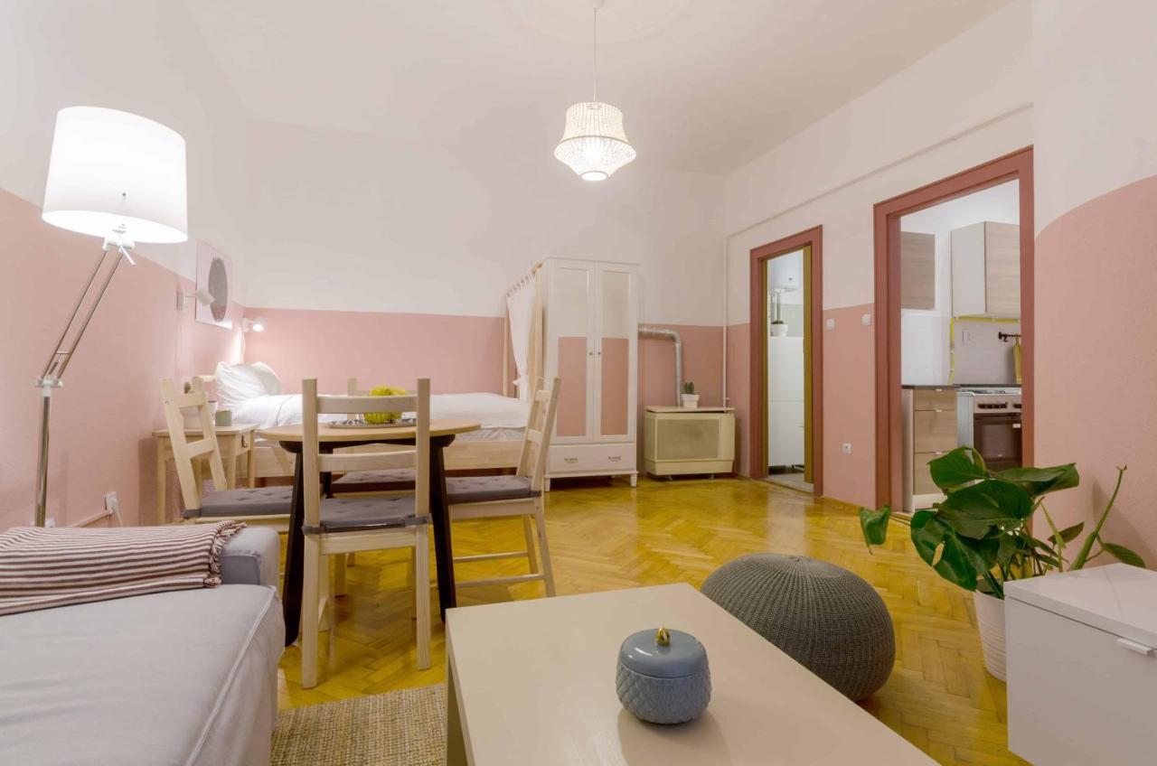 Okra Apartment Budapest Luaran gambar